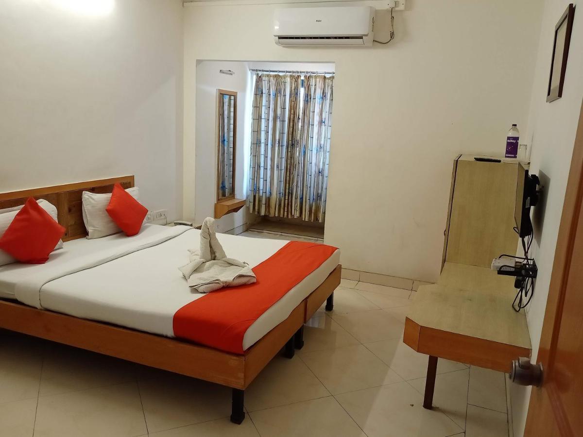 Hotel Wayfare Shirdi Exterior photo